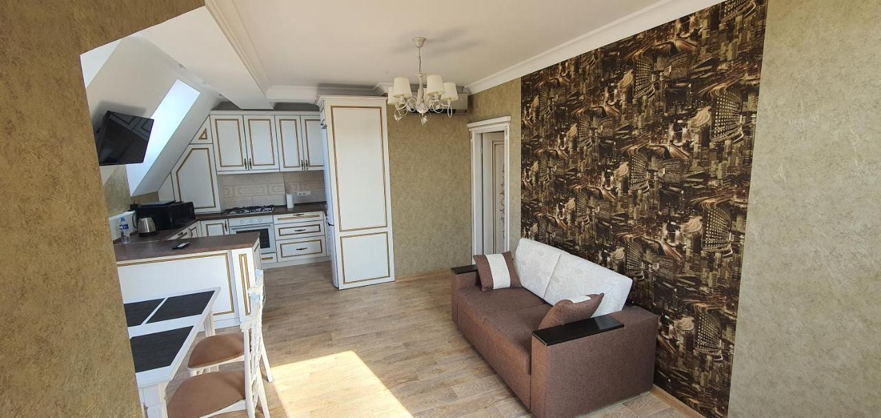 Apartment Airport Singera